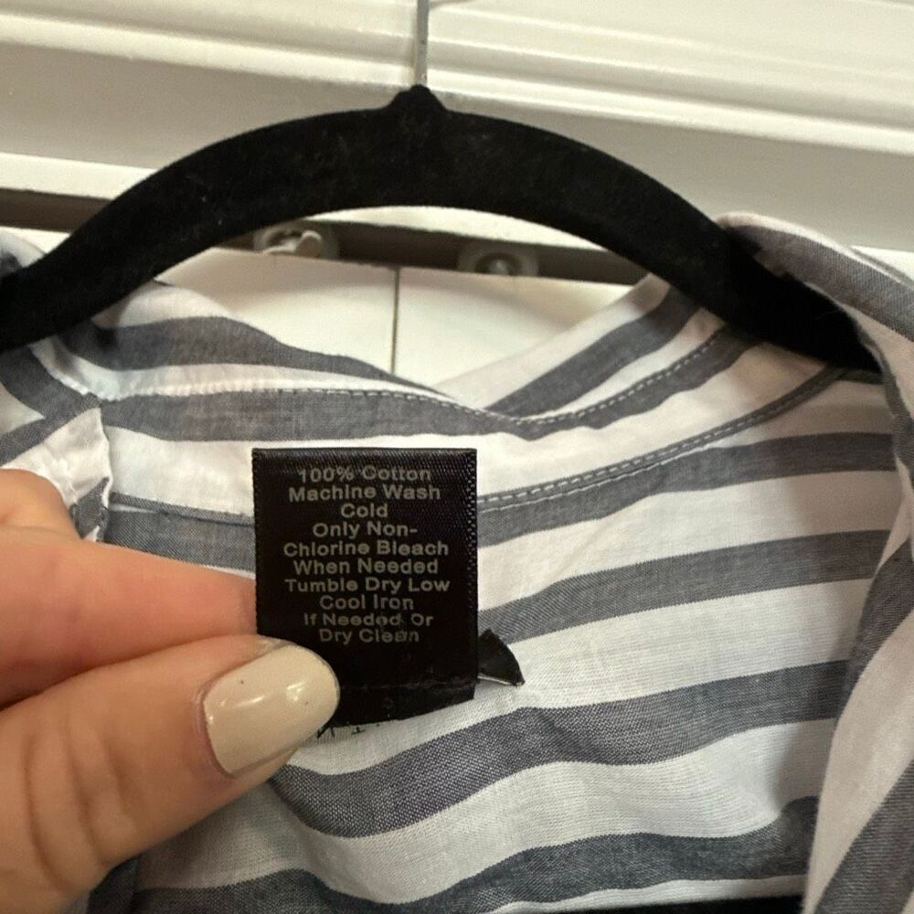 Ann Taylor factory blue striped cotton button down M - Picture 5 of 10
